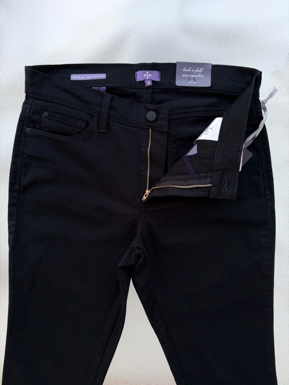 NYDJ Dayla Black Wide Cuff Capri High Rise Stretch Jeans ~ Women’s 10 - Picture 3 of 12